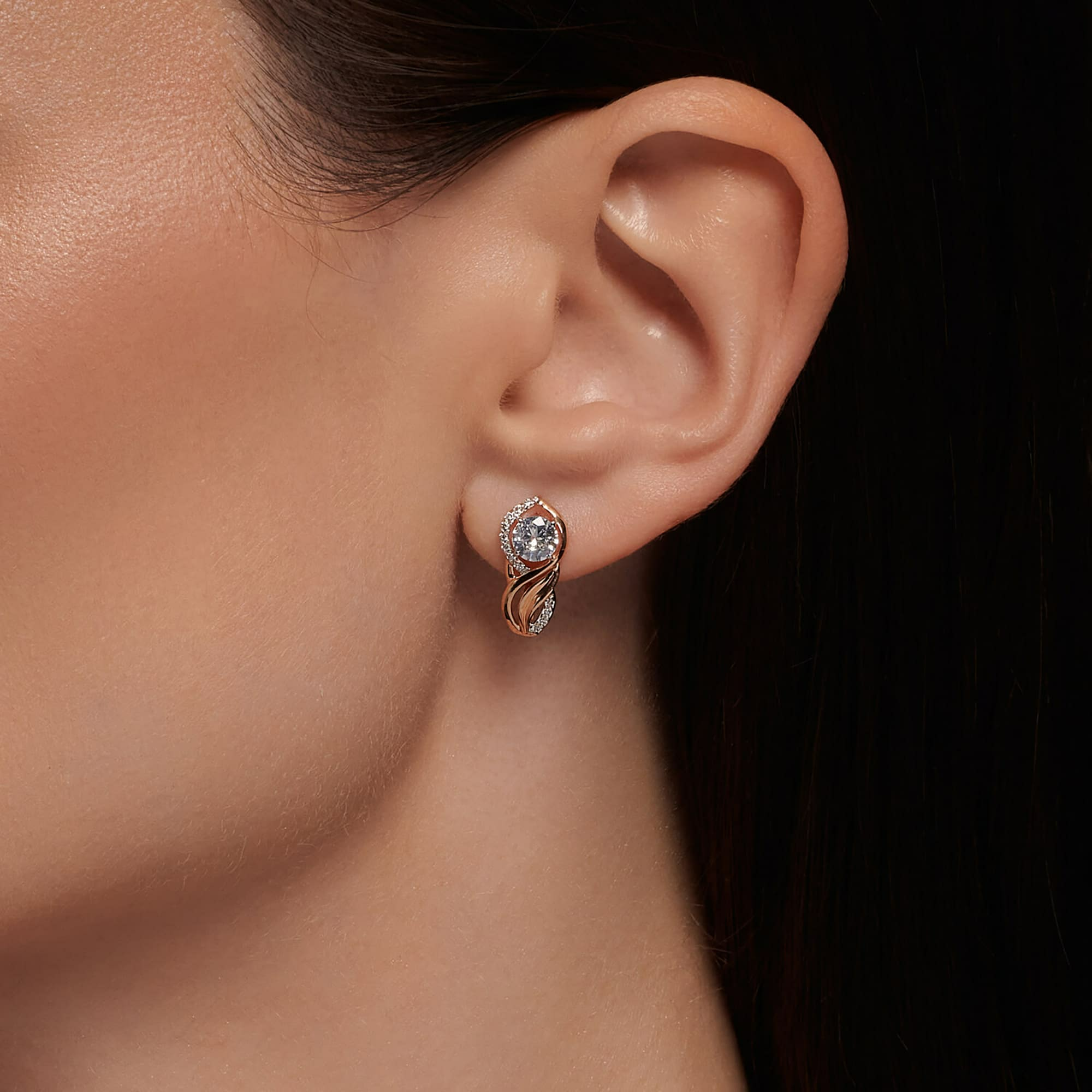 Серьги из золота 585 пробы с фианитом SOKOLOV 027463 Золото 585 пр.