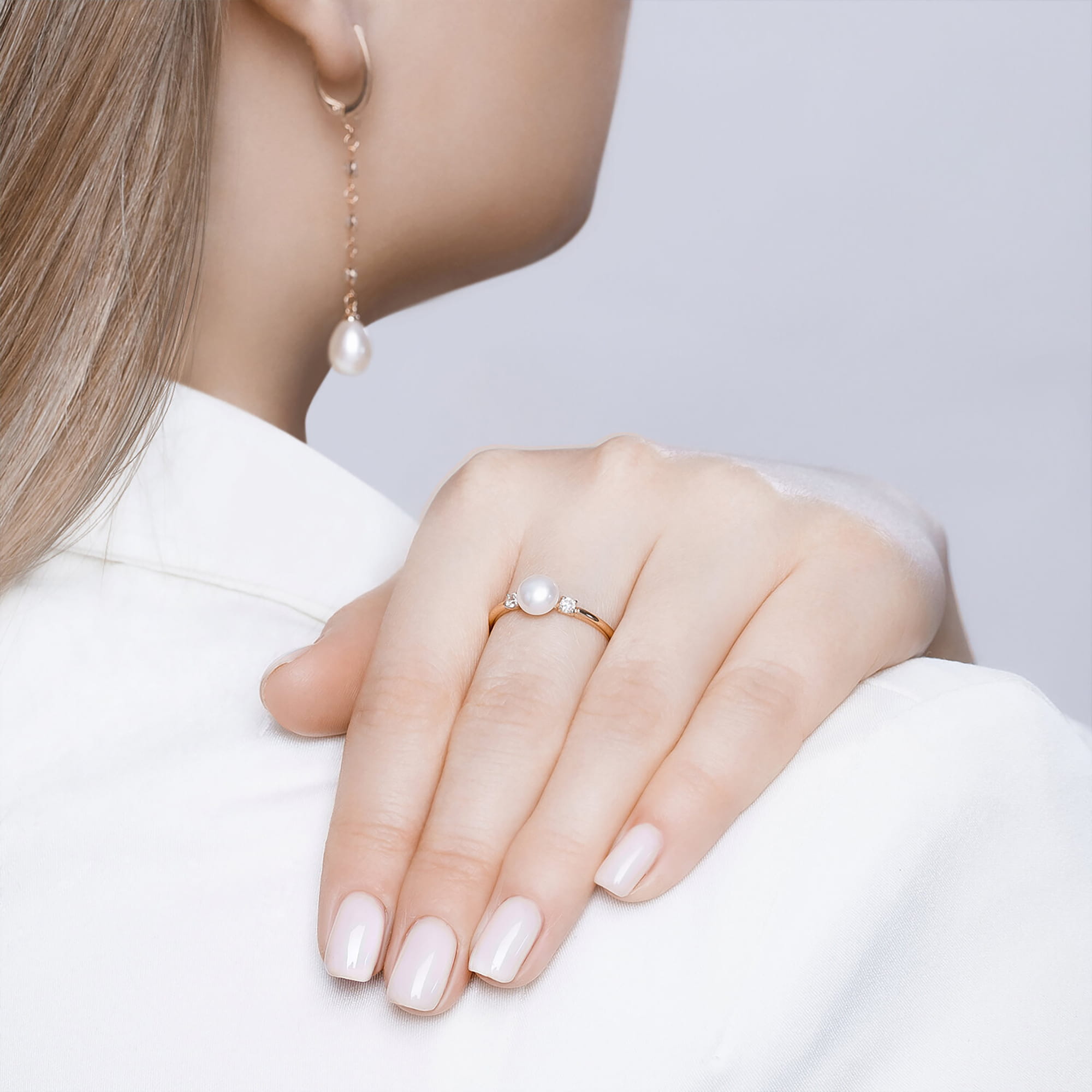 Кольцо из золота 585 пробы с жемчугом SOKOLOV 791053 Золото 585 пр.