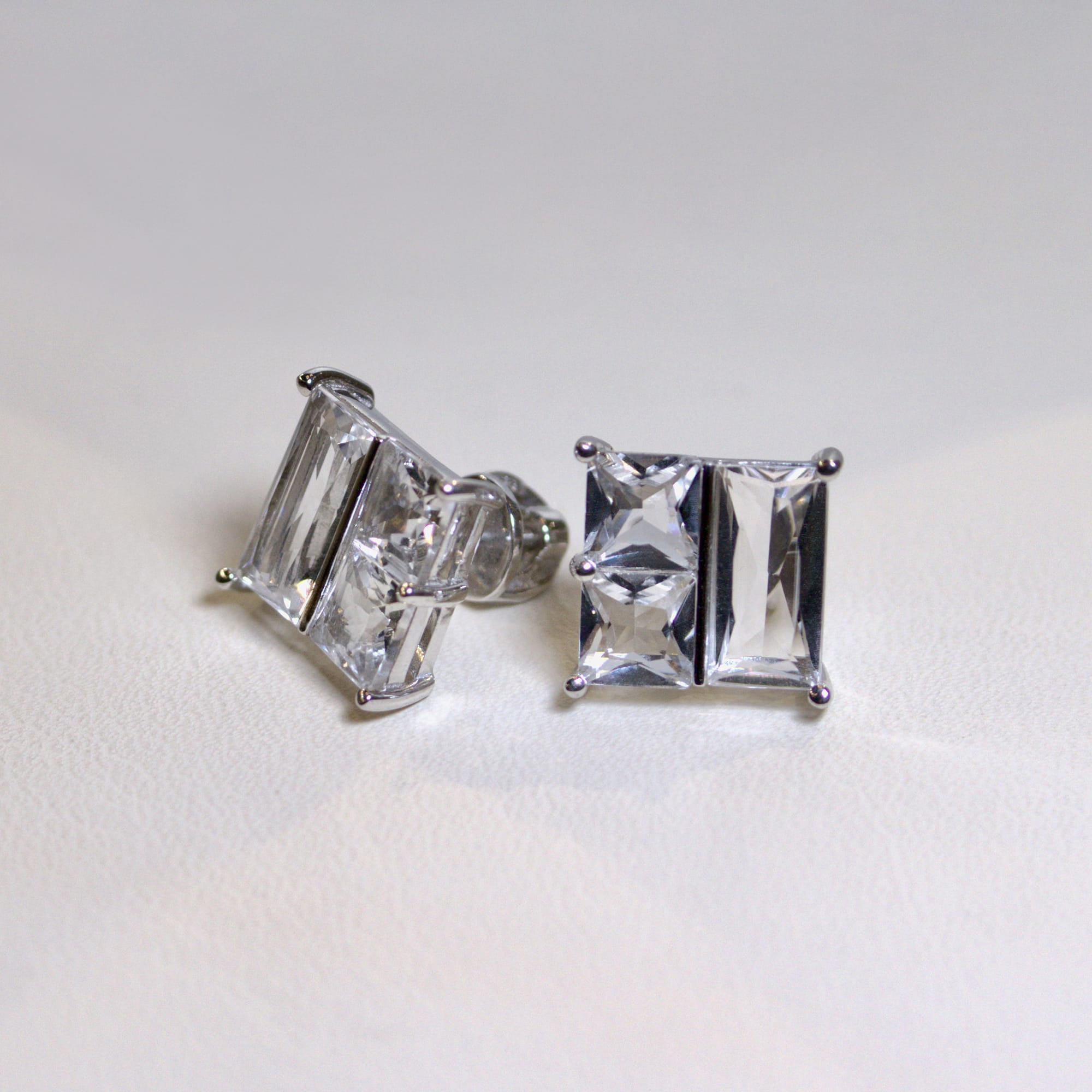 Серьги из серебра 925 пробы с горным хрусталём ATMA 02-13-0091-4 Серебро 925 пр.