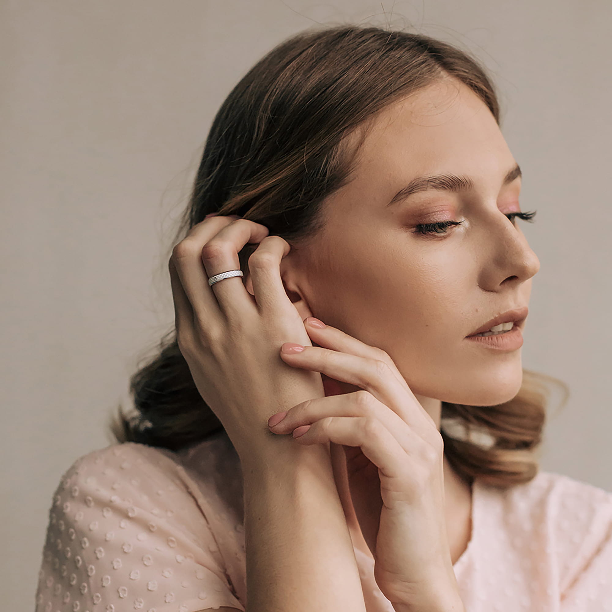 Кольцо из золота 585 пробы с бриллиантом GRAF КОЛЬЦОВ ГК-24ж-1бр/б Золото 585 пр.