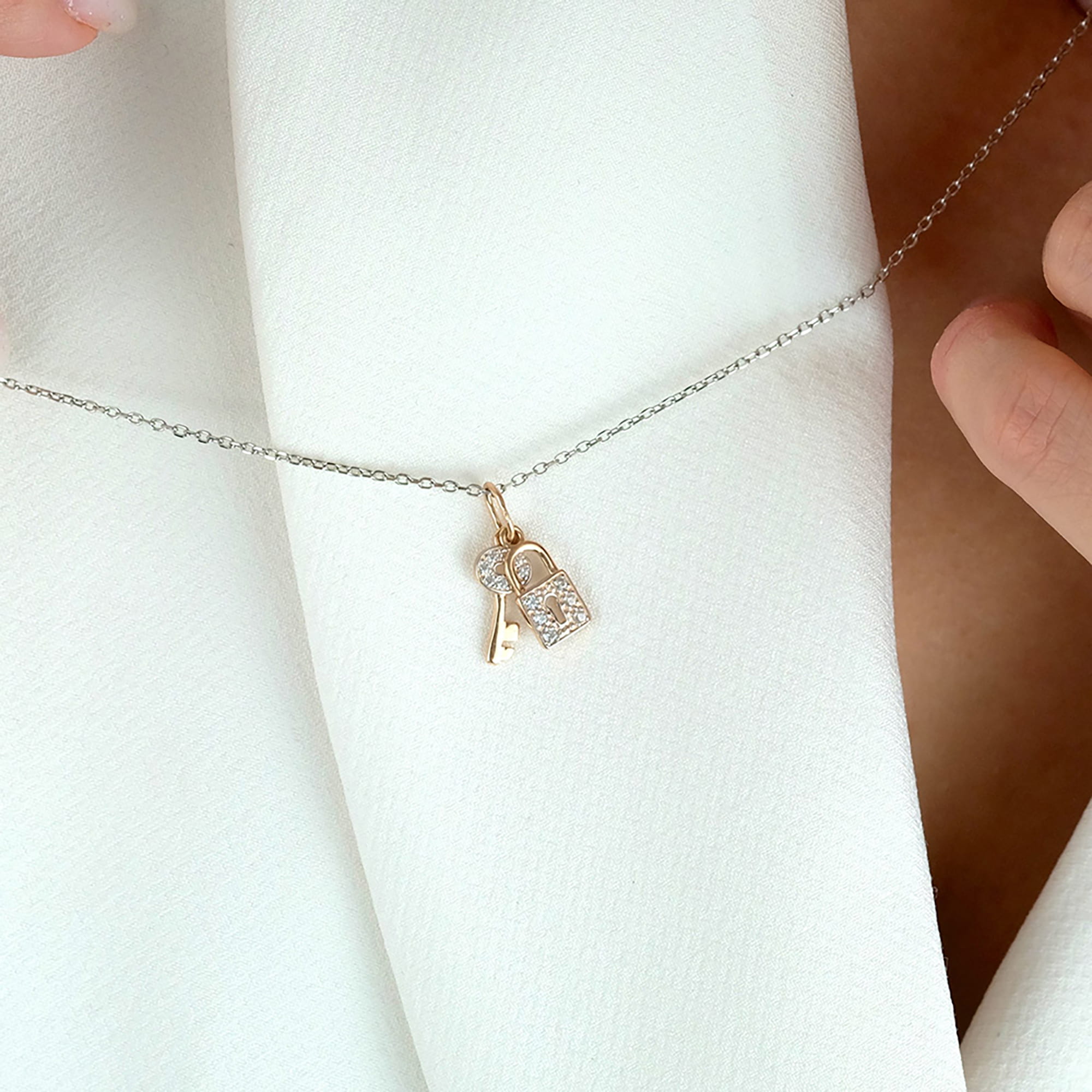 Кулон из золота 585 пробы с фианитом ATOLL 50098 Золото 585 пр.