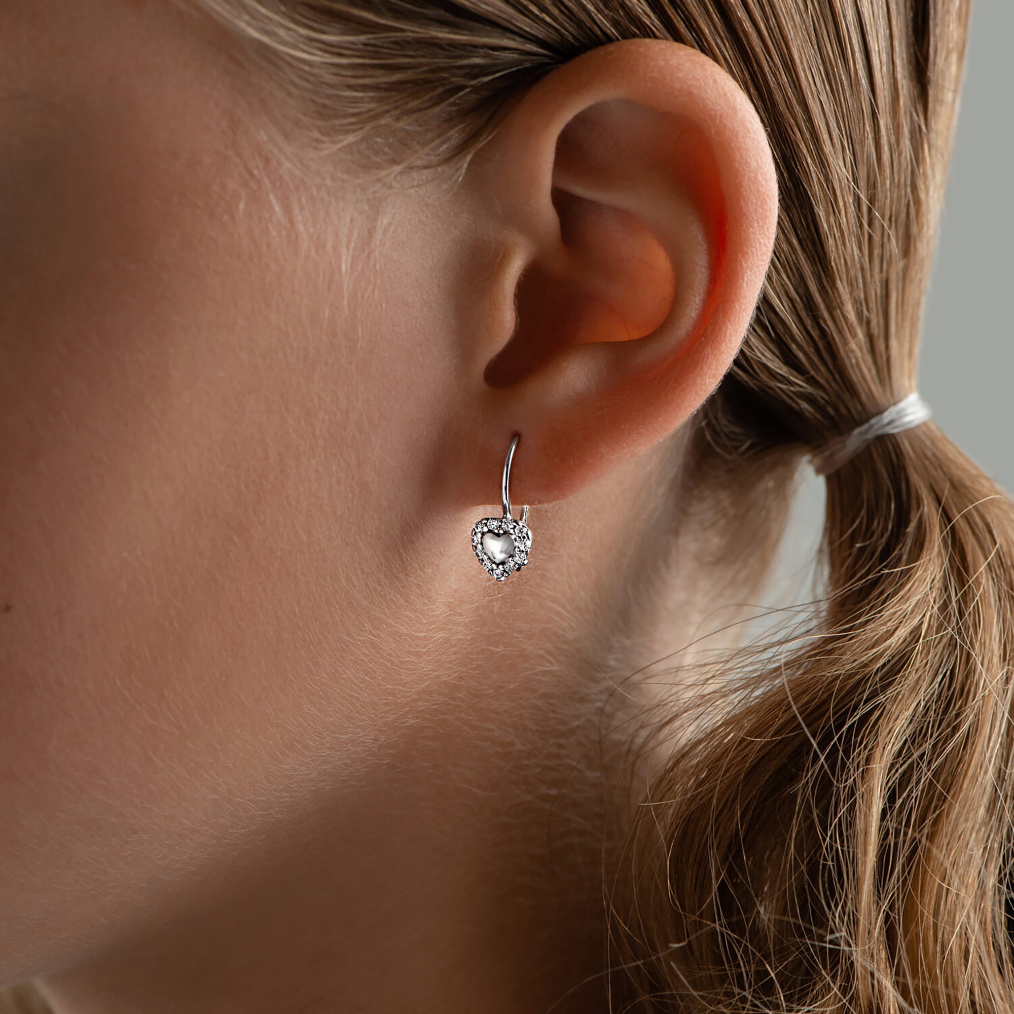 Серьги из серебра 925 пробы с фианитом SOKOLOV 94021303 Серебро 925 пр.