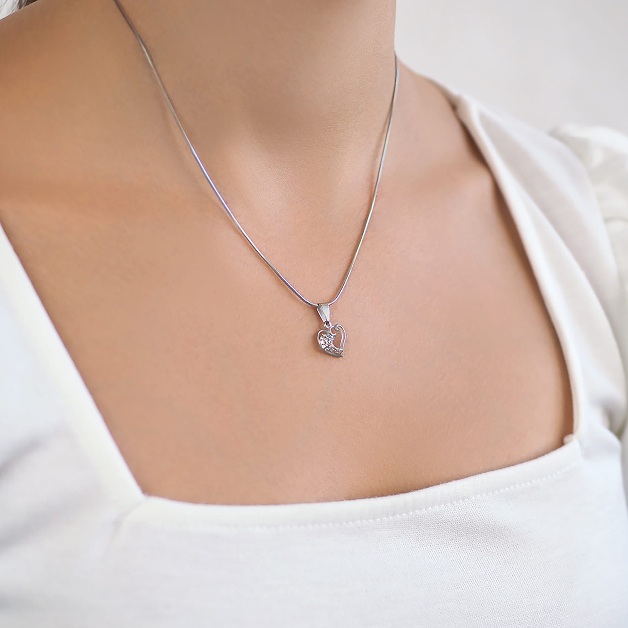 Кулон из серебра 925 пробы с фианитом АЛЬФА-КАРАТ 2134501/9 Серебро 925 пр.