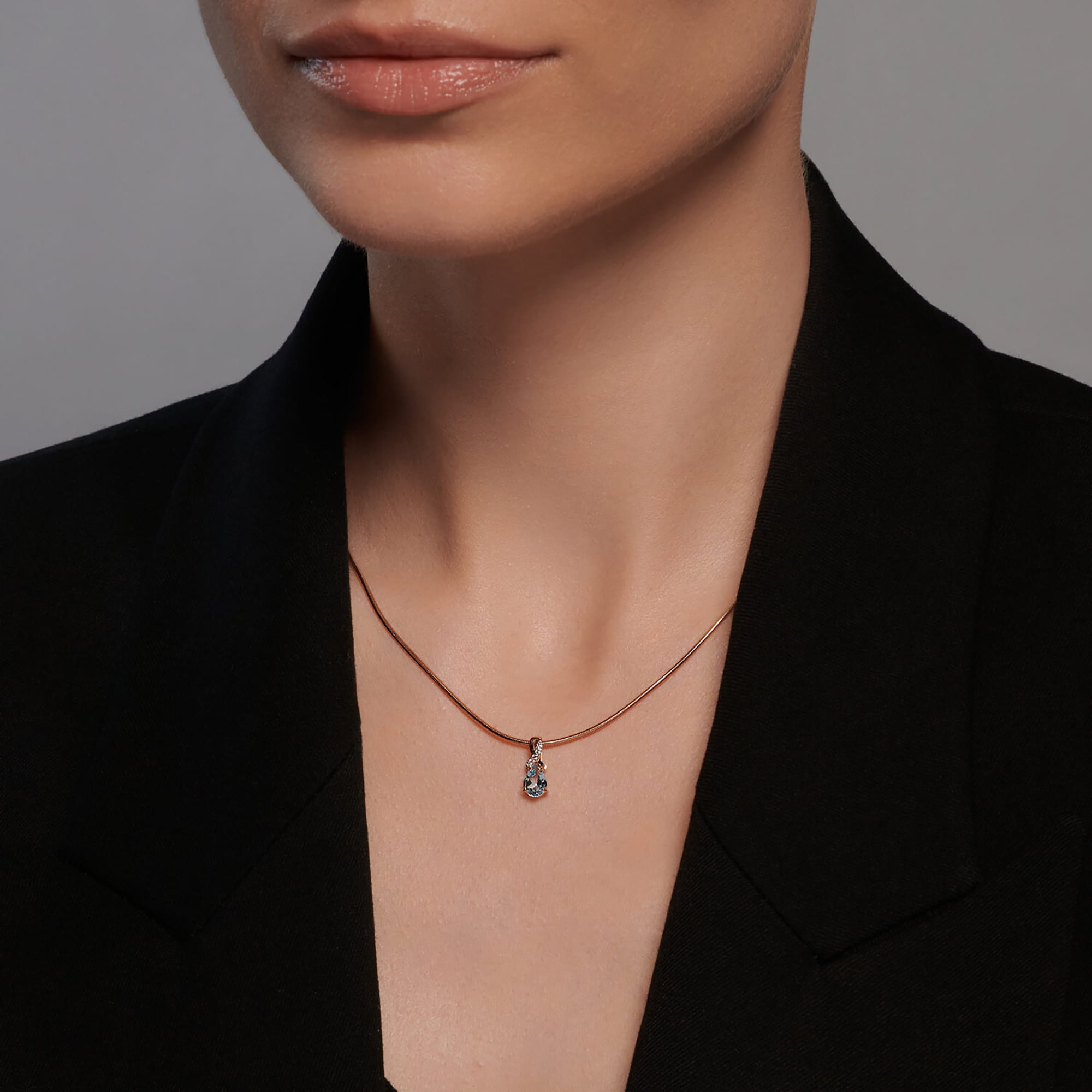 Кулон из золота 585 пробы с топазом SOKOLOV 732359 Золото 585 пр.