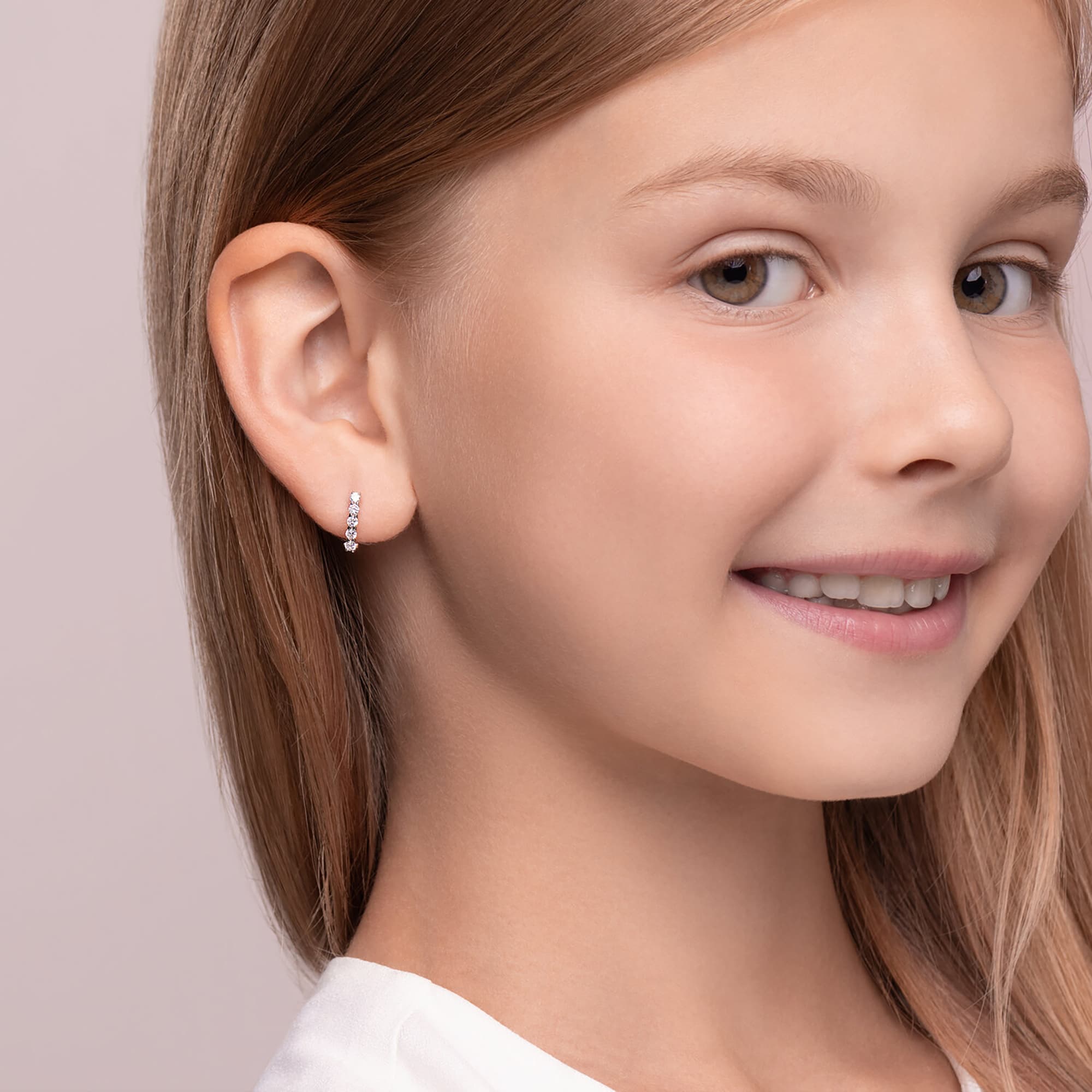 Серьги из золота 585 пробы с фианитом SOKOLOV 026808 