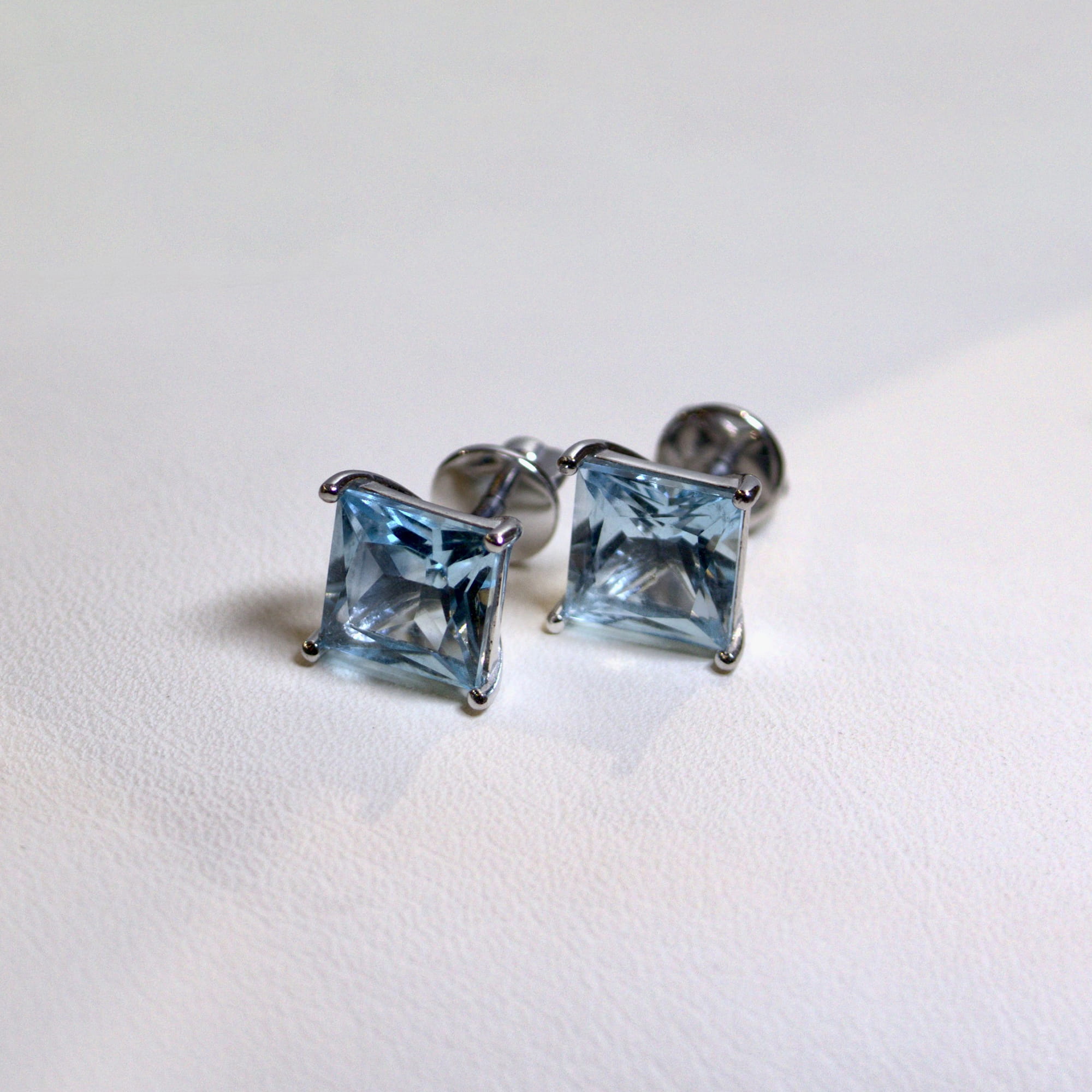 Серьги из серебра 925 пробы с топазом ATMA 02-13-0098 