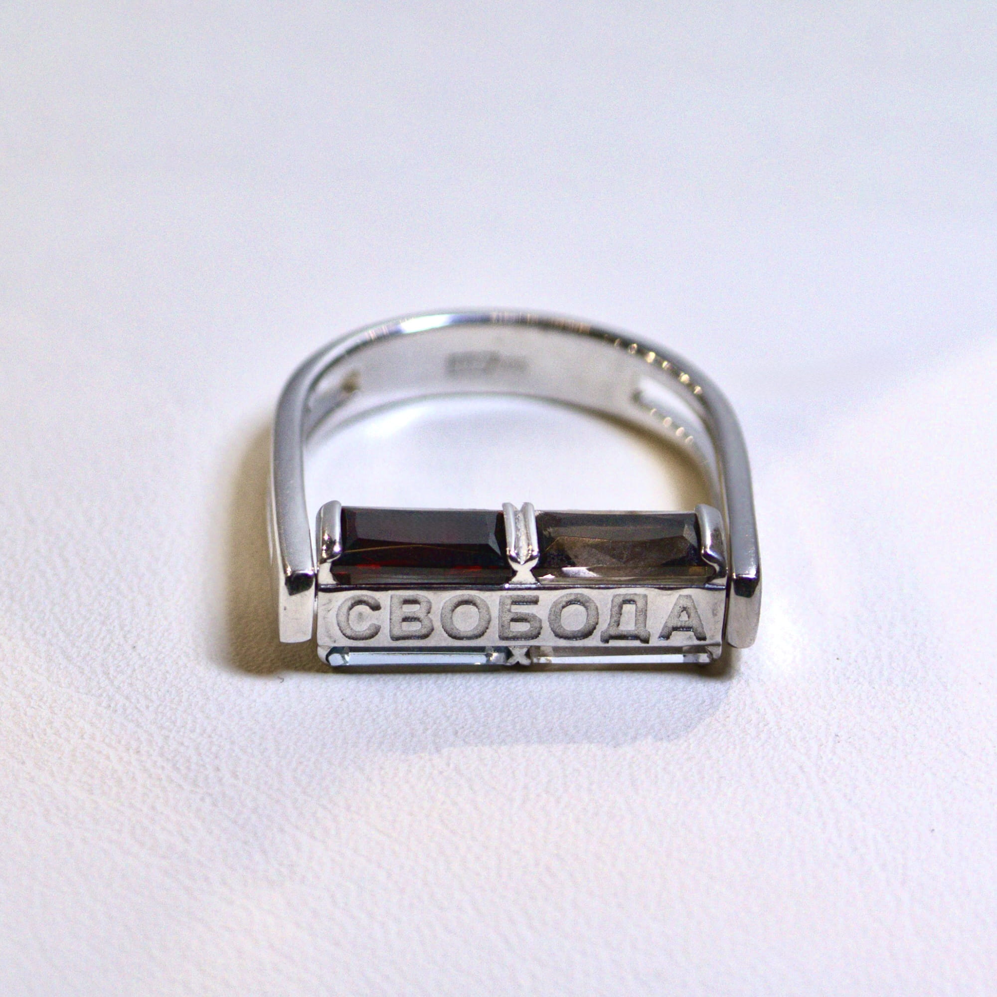 Кольцо из серебра 925 пробы с топазом ATMA 01-13-0075 Серебро 925 пр.