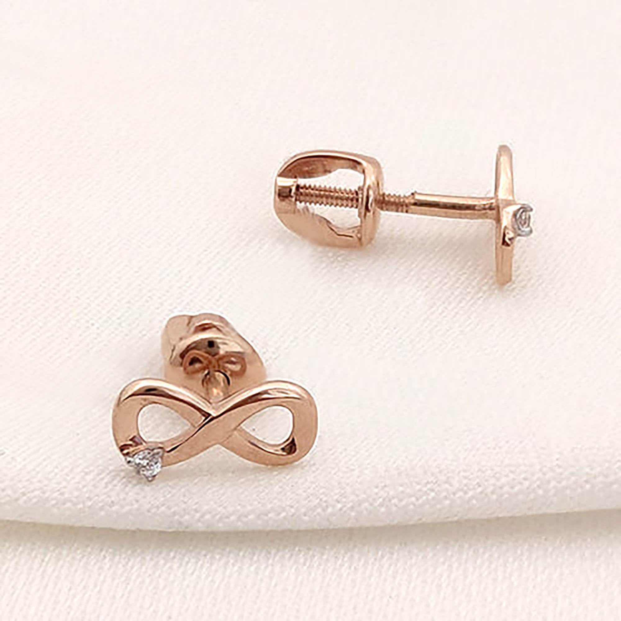 Серьги из золота 585 пробы с фианитом DINASTIA 019372-1102 Золото 585 пр.