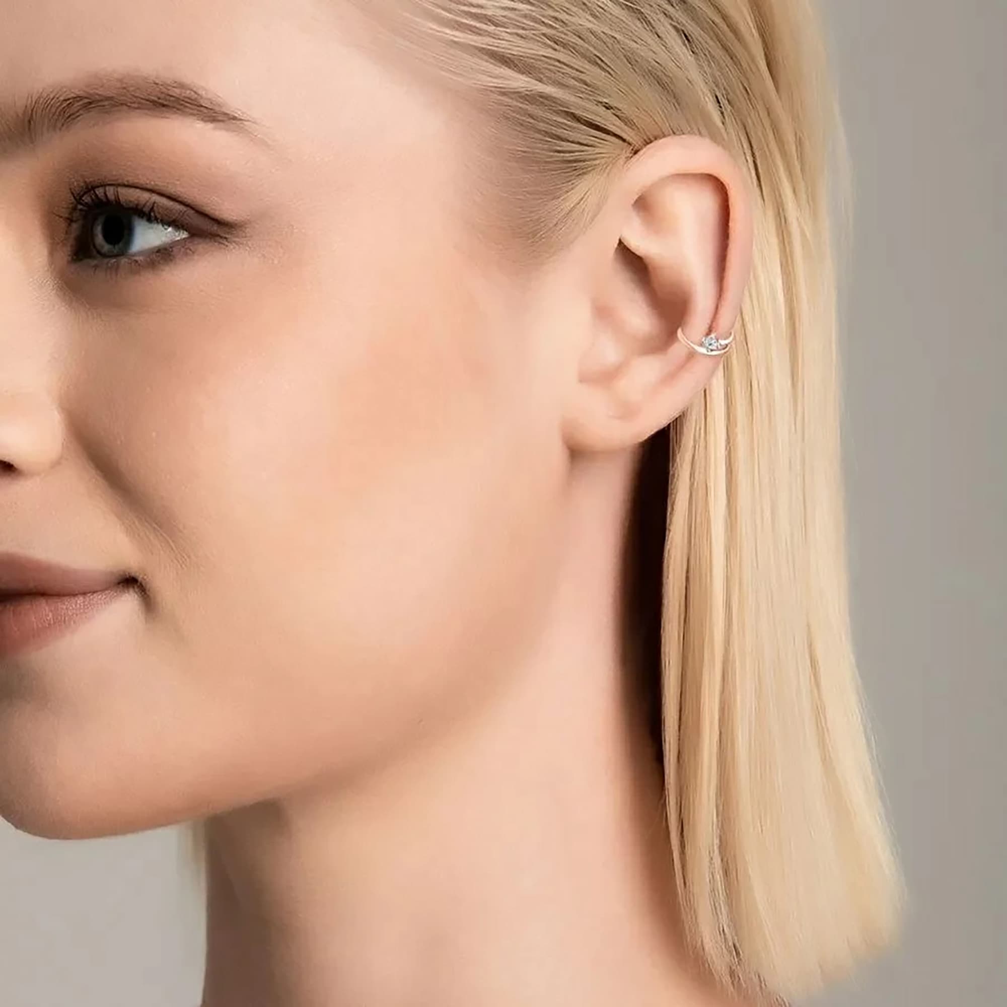 Серьги из золота 585 пробы с фианитом SANIS 01-218586 Золото 585 пр.