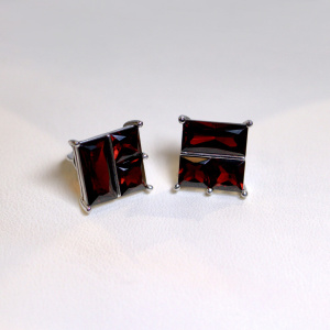 Серьги из серебра 925 пробы с гранатом ATMA 02-13-0091-2