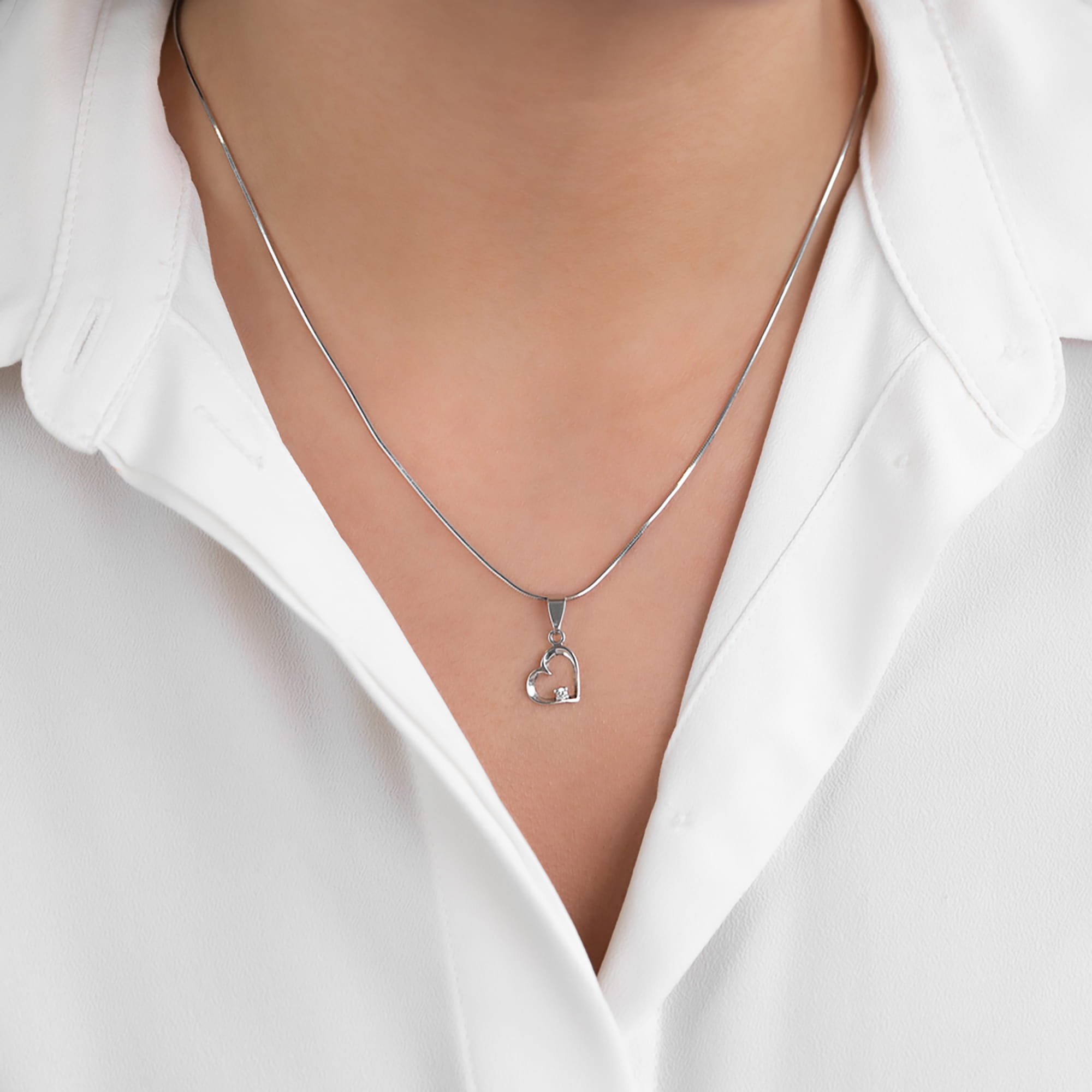 Кулон из серебра 925 пробы с фианитом АЛЬФА-КАРАТ 2131605/9 Серебро 925 пр.