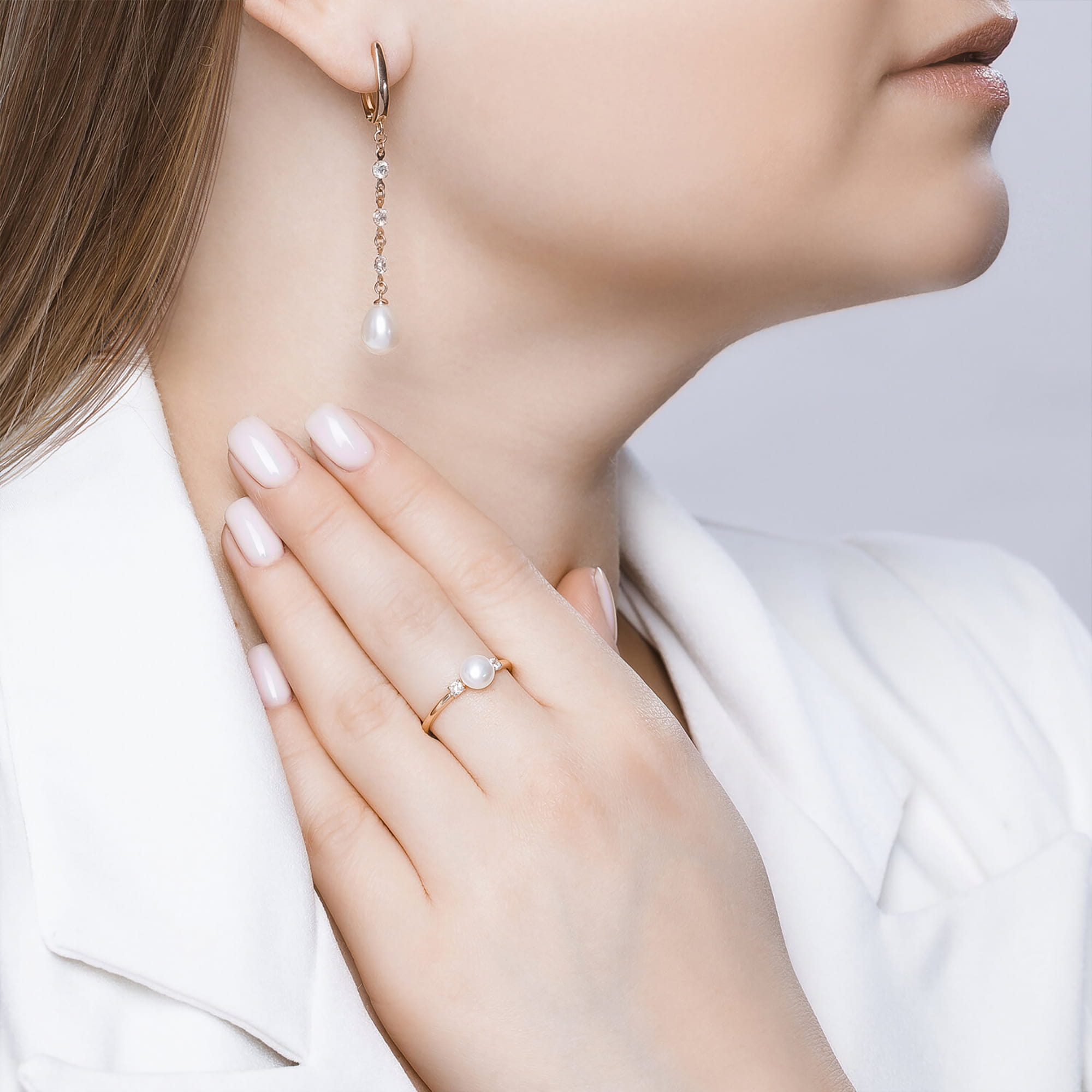 Кольцо из золота 585 пробы с жемчугом SOKOLOV 791053 Золото 585 пр.