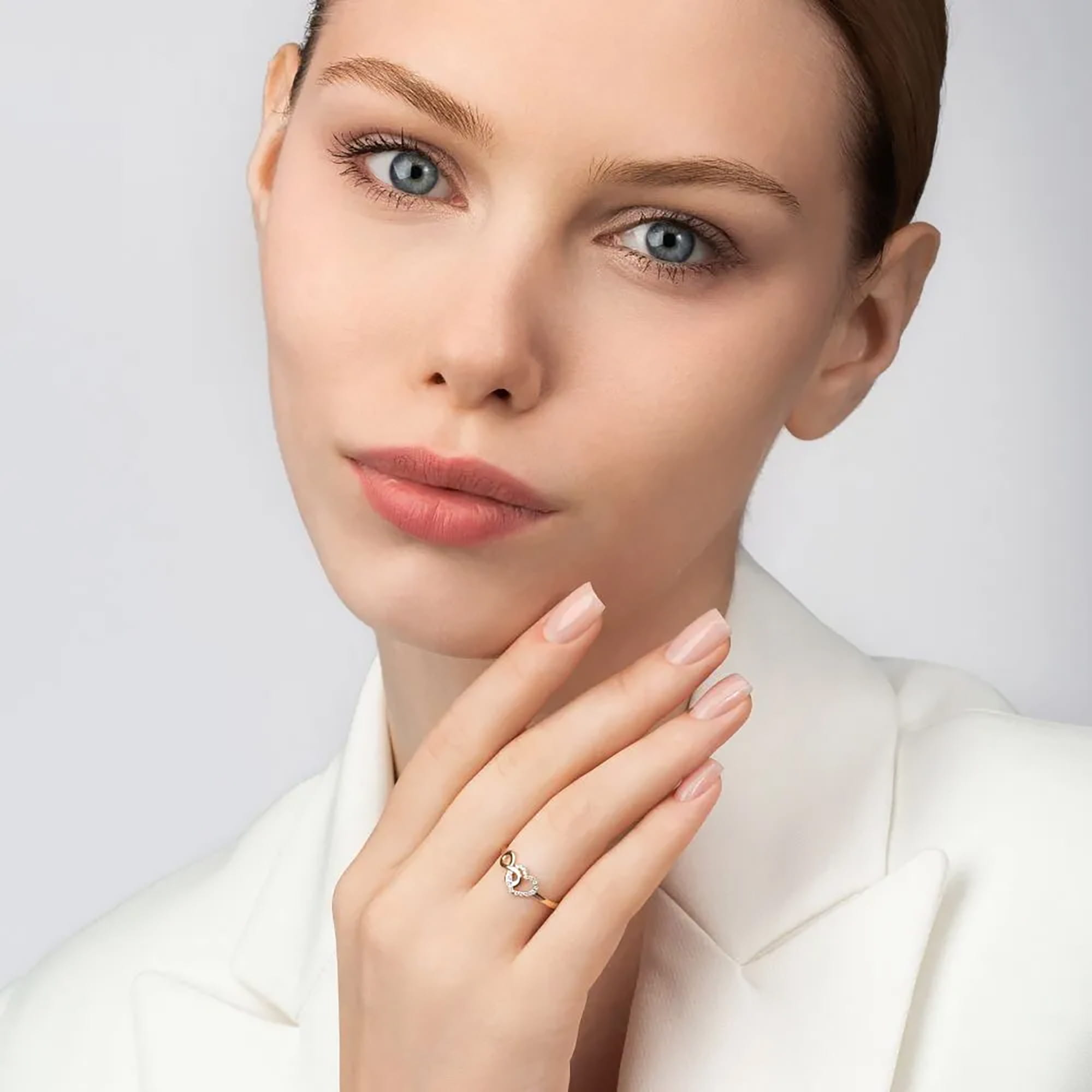 Кольцо из золота 585 пробы с фианитом EFREMOV К13220115 Золото 585 пр.