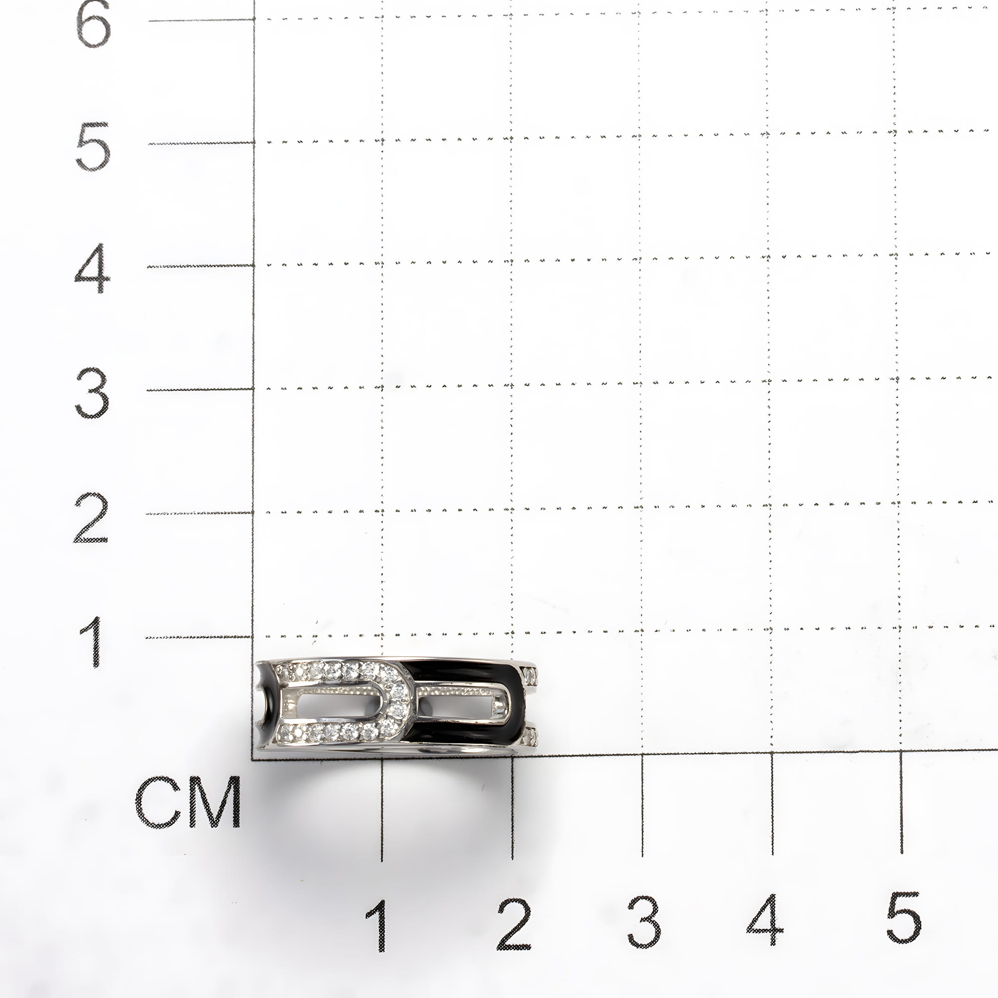 Кольцо из серебра 925 пробы с фианитом АЛЬКОР 01-3900/0ЭМ3-00 Серебро 925 пр.