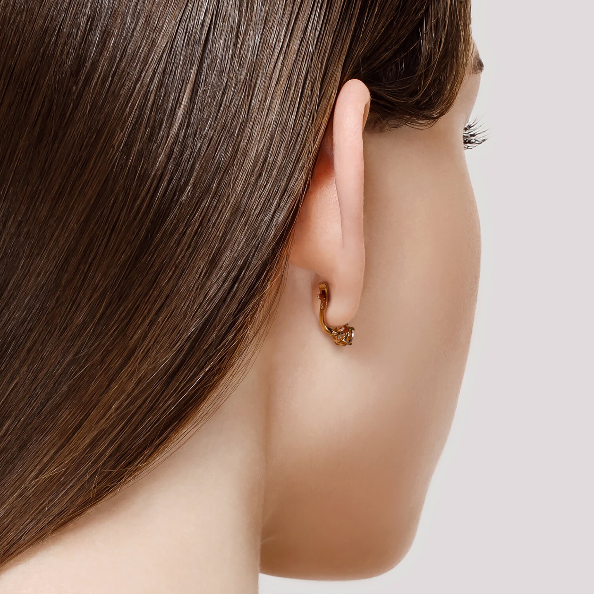 Серьги из золота 585 пробы с фианитом SOKOLOV 026826 Золото 585 пр.