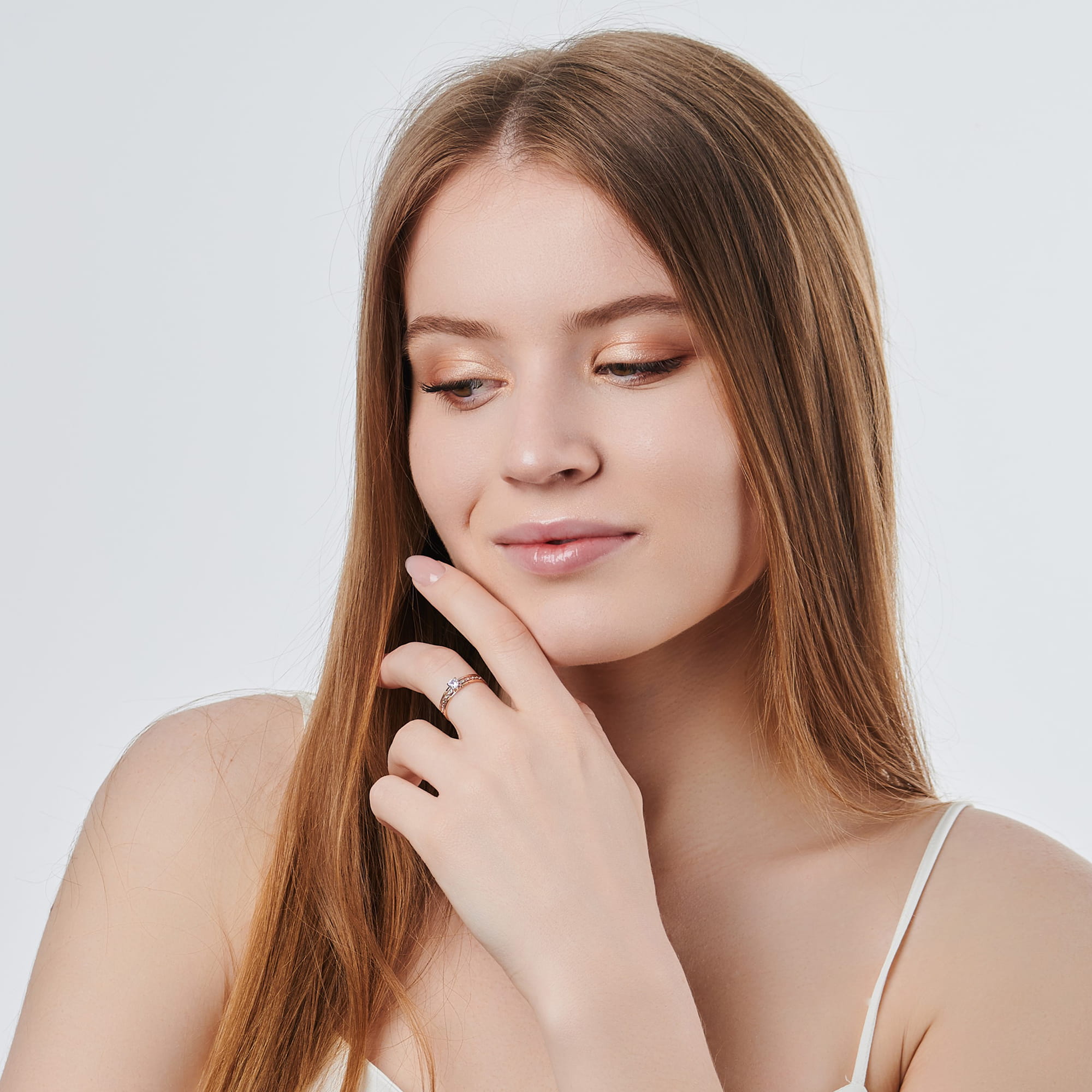 Кольцо из золота 585 пробы с фианитом ГОЛДЕН ГЛОБ КольцоКЛ-28/16,5/бцФ/з585 Золото 585 пр.