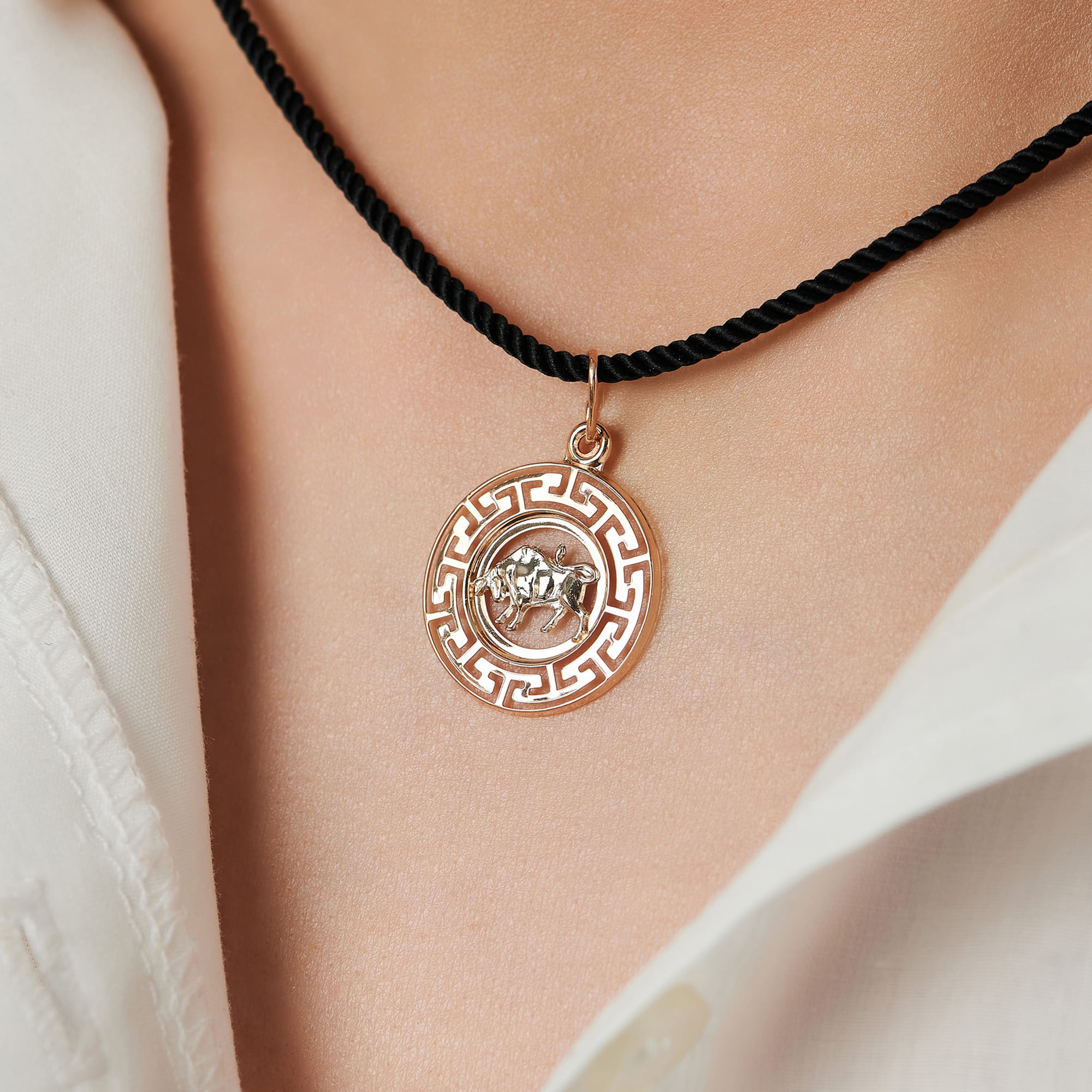 Кулон из золота 585 пробы ГОЛДЕН ГЛОБ КрСВПтел Золото 585 пр.